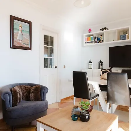 Apartamento En Primera Linea De Playa En Benalmadena