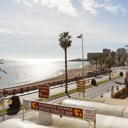 Apartamento En Primera Linea De Playa En * Benalmadena